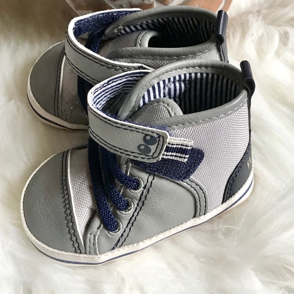 NWOT stride rite baby shoes
